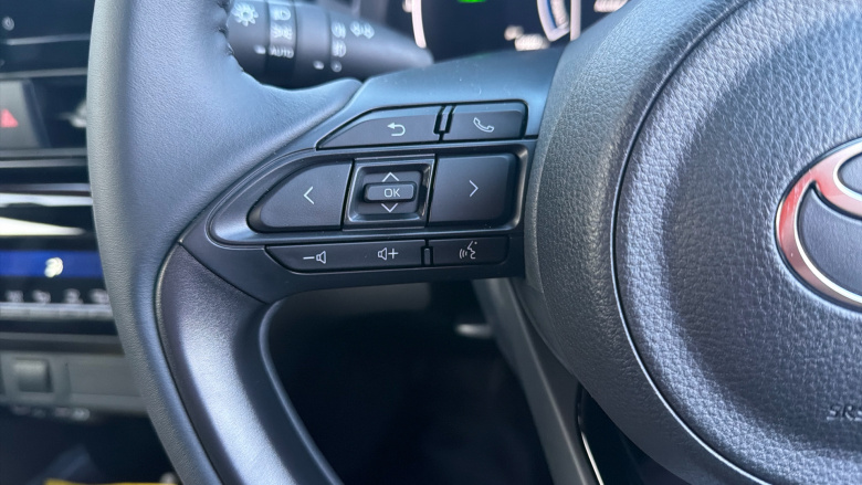 Toyota Yaris Cross 1.5 Hybrid Design 5dr CVT Hybrid Estate